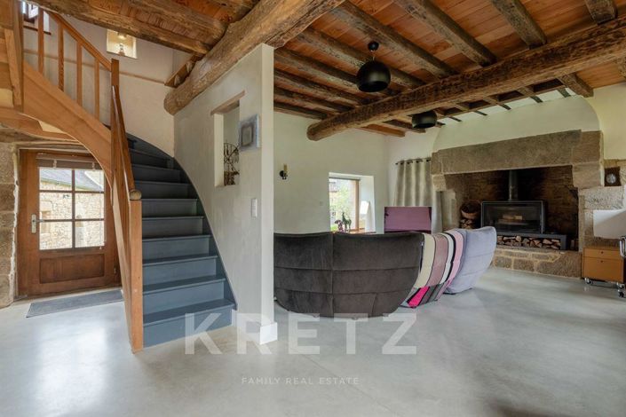 Image No.6-11 Bed Property for sale