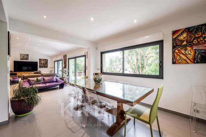 Image No.3-Propriété de 6 chambres à vendre à Venzolasca