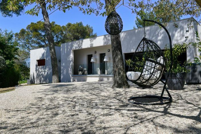 Image No.18-4 Bed House for sale