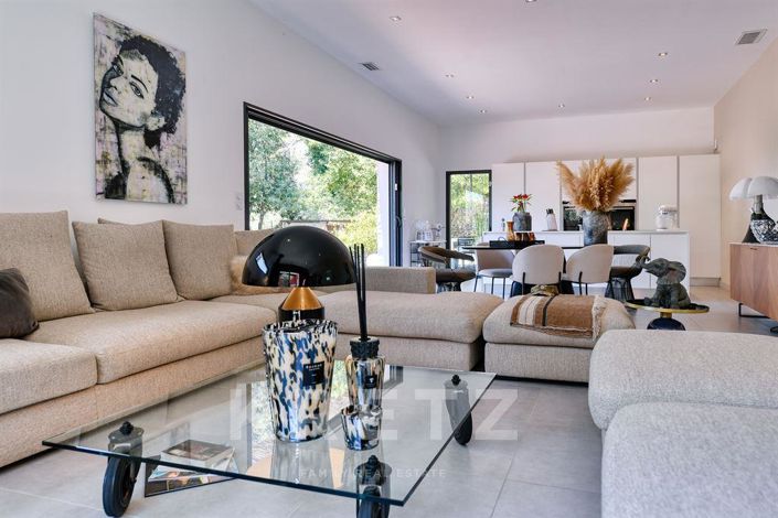 Image No.4-4 Bed House for sale