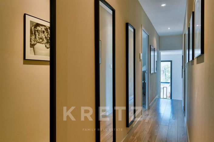 Image No.9-4 Bed House for sale