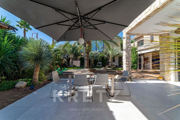 Image No.15-5 Bed House for sale