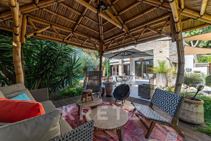 Image No.16-5 Bed House for sale