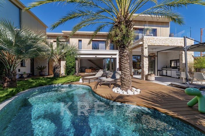 Image No.2-5 Bed House for sale