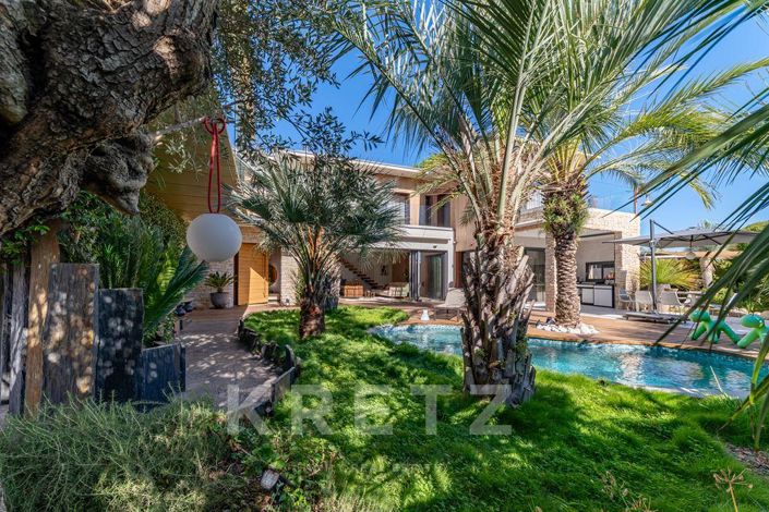 Image No.3-5 Bed House for sale