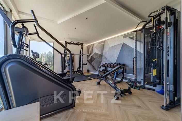 Image No.7-5 Bed House for sale