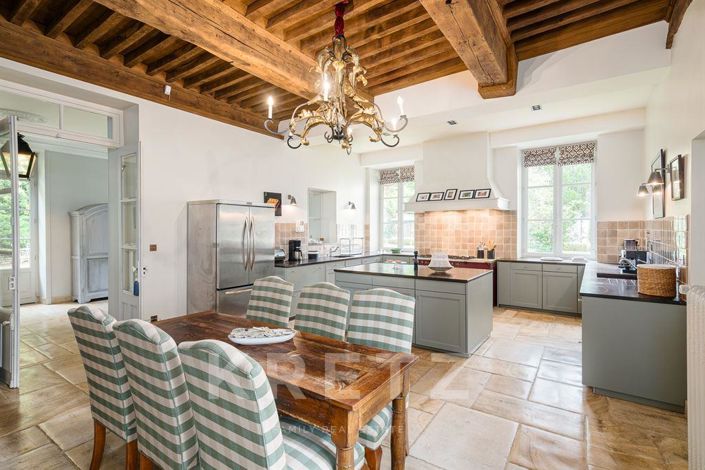 Image No.6-7 Bed Property for sale