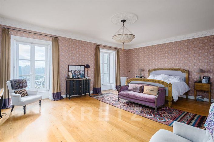 Image No.9-7 Bed Property for sale