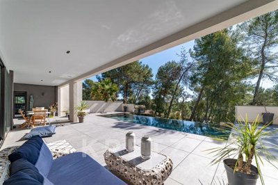 5 Bed House for sale