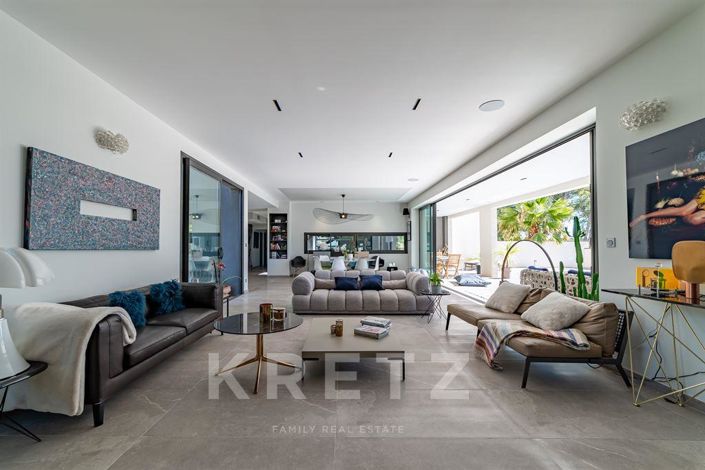 Image No.4-5 Bed House for sale