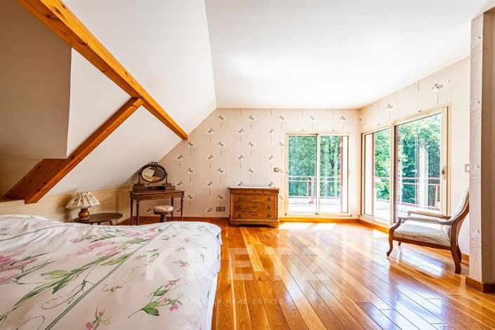 Image No.12-7 Bed House for sale