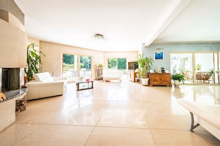 Image No.2-7 Bed House for sale