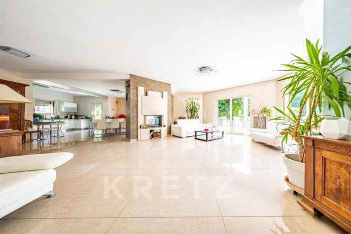 Image No.4-7 Bed House for sale