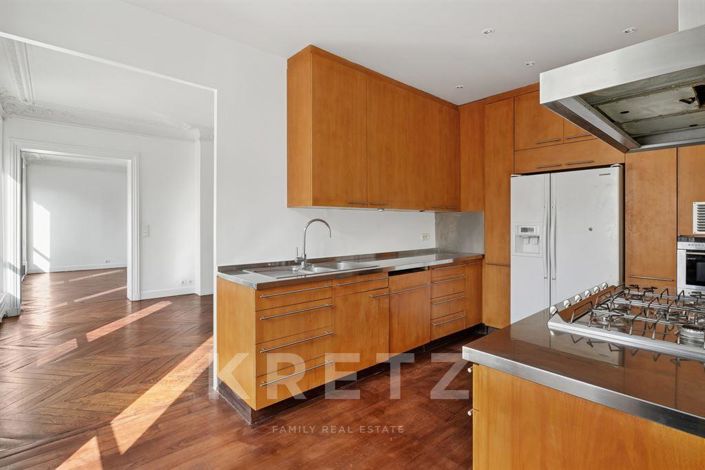 Image No.4-4 Bed Apartment for sale