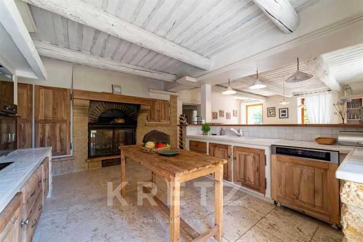 Image No.11-10 Bed House for sale