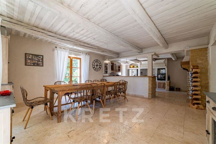 Image No.17-10 Bed House for sale