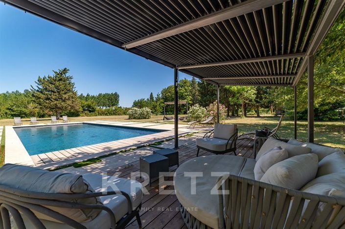 Image No.2-10 Bed House for sale