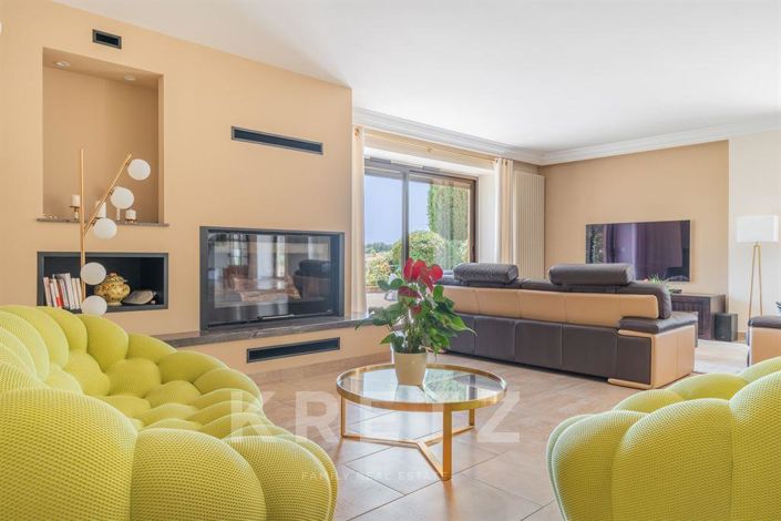 Image No.4-Maison de 6 chambres à vendre à Saint-Marcel-Bel-Accueil