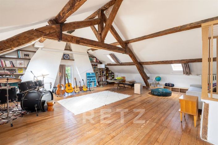 Image No.10-7 Bed House for sale