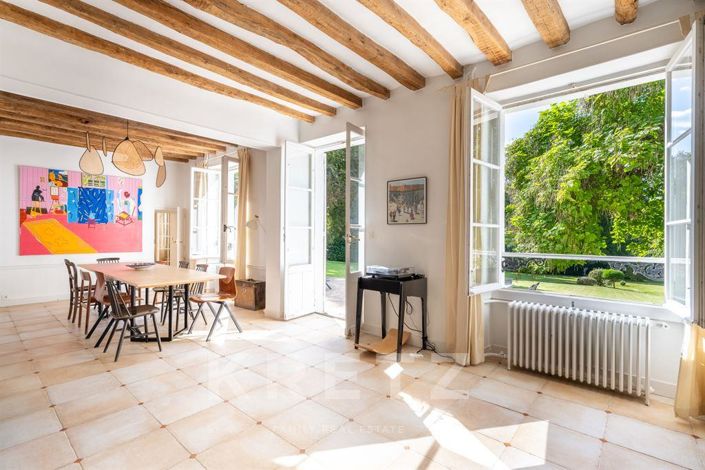 Image No.7-7 Bed House for sale