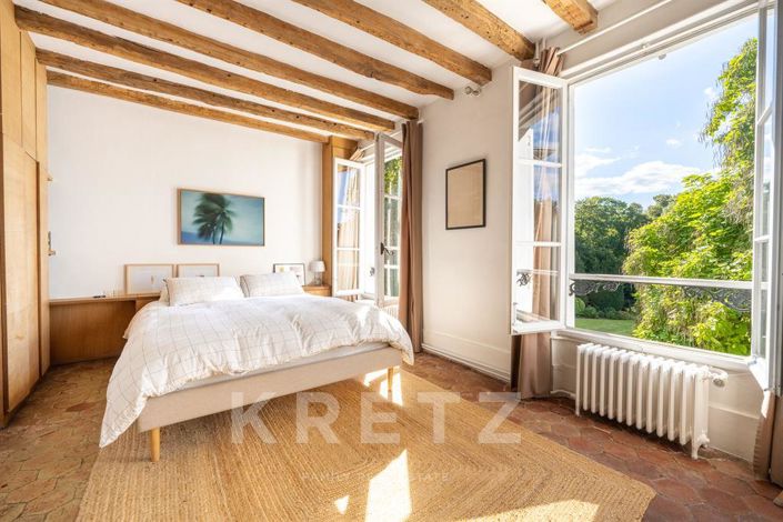 Image No.8-7 Bed House for sale