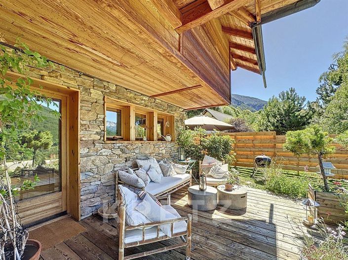 Image No.2-6 Bed House for sale