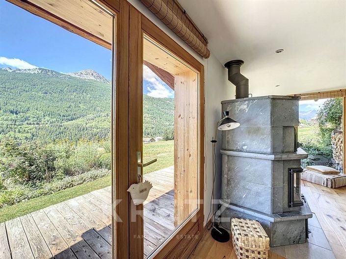 Image No.7-6 Bed House for sale