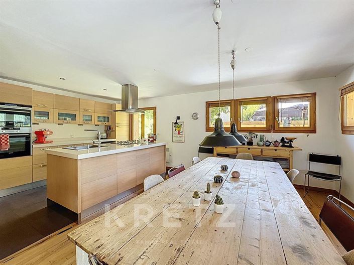 Image No.9-6 Bed House for sale