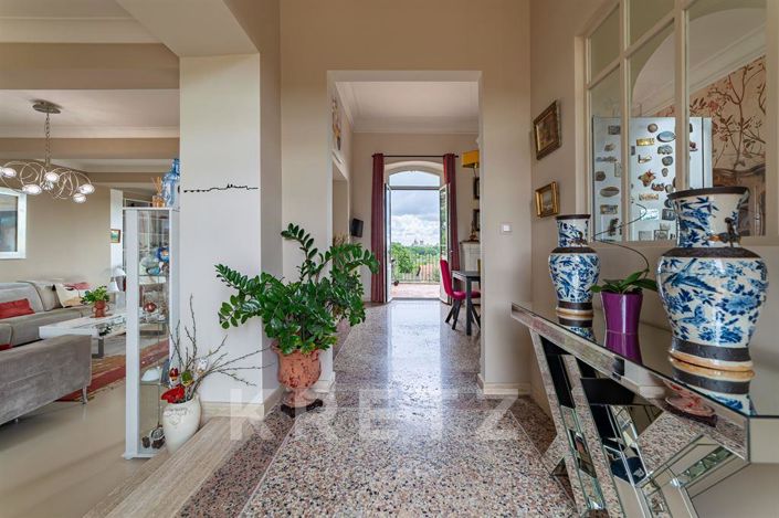 Image No.3-4 Bed House for sale