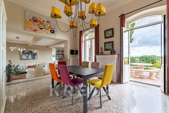 Image No.6-4 Bed House for sale