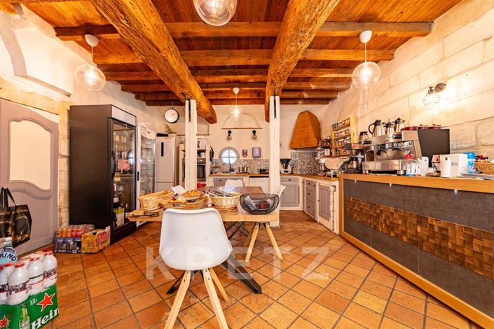 Image No.7-6 Bed Property for sale