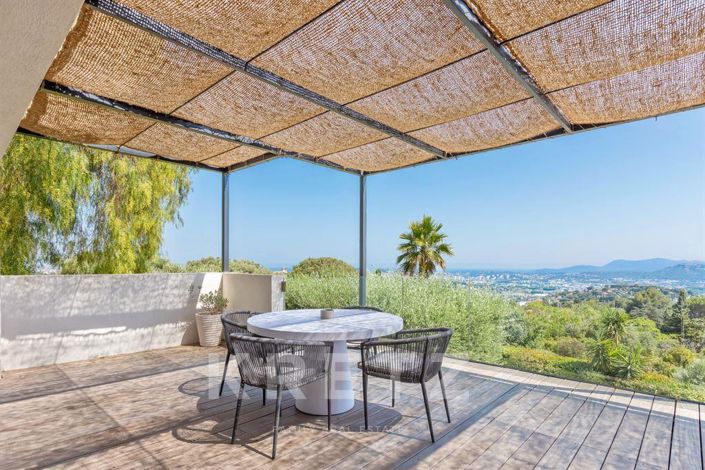 Image No.1-4 Bed House for sale