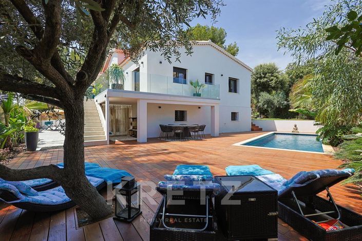 Image No.1-4 Bed House for sale