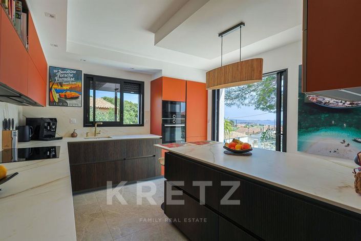 Image No.7-4 Bed House for sale