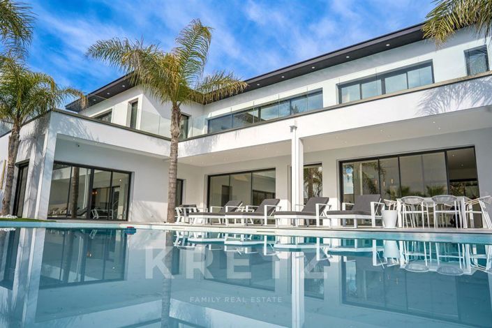 Image No.1-5 Bed Property for sale