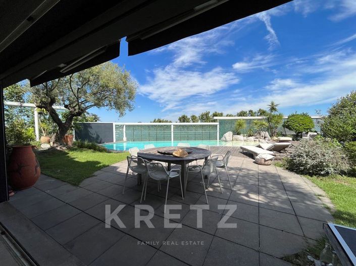 Image No.11-5 Bed House for sale