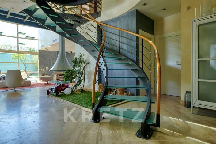 Image No.12-5 Bed House for sale