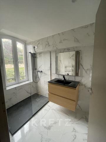 Image No.9-7 Bed Property for sale