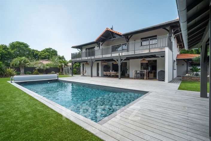 Image No.2-5 Bed House for sale