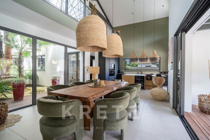 Image No.3-5 Bed House for sale