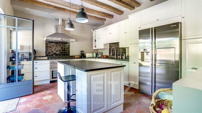 Image No.6-5 Bed House for sale