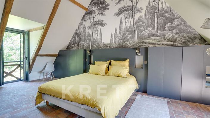 Image No.8-5 Bed House for sale