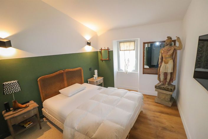 Image No.13-2 Bed Apartment for sale