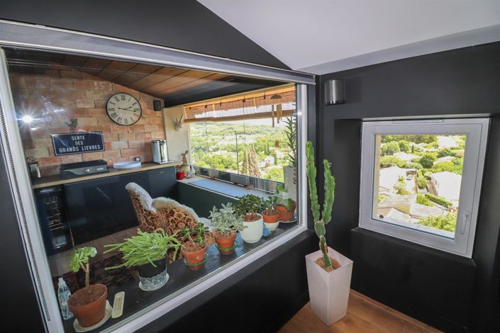 Image No.20-2 Bed Apartment for sale