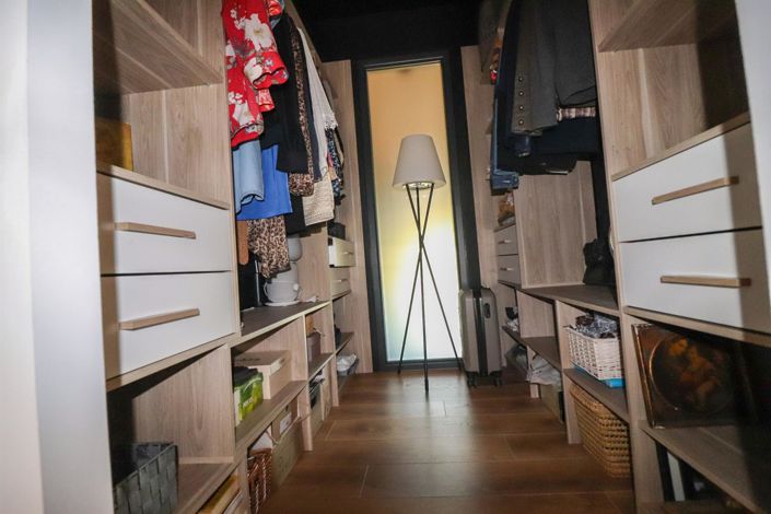 Image No.25-2 Bed Apartment for sale