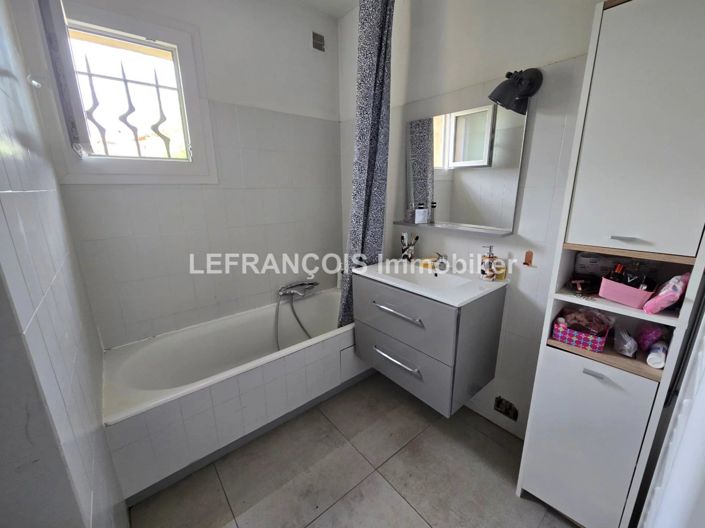 Image No.4-3 Bed House for sale