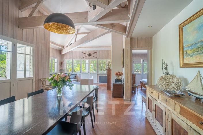 Image No.6-5 Bed House for sale