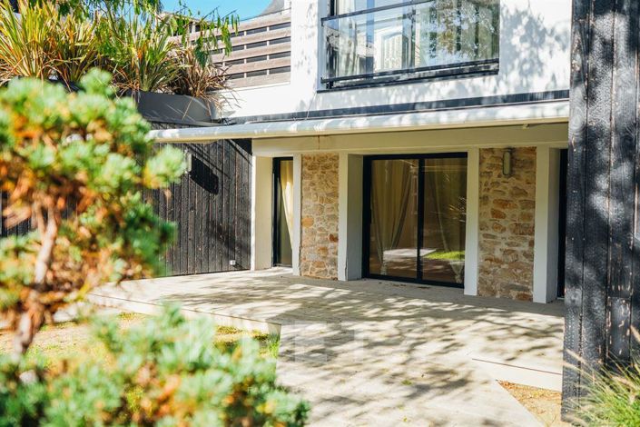 Image No.5-5 Bed House for sale