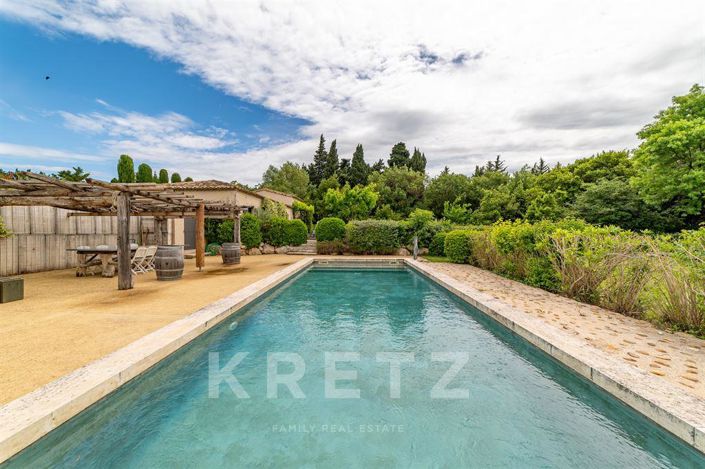 Image No.1-5 Bed Property for sale