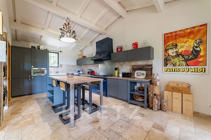 Image No.18-5 Bed Property for sale